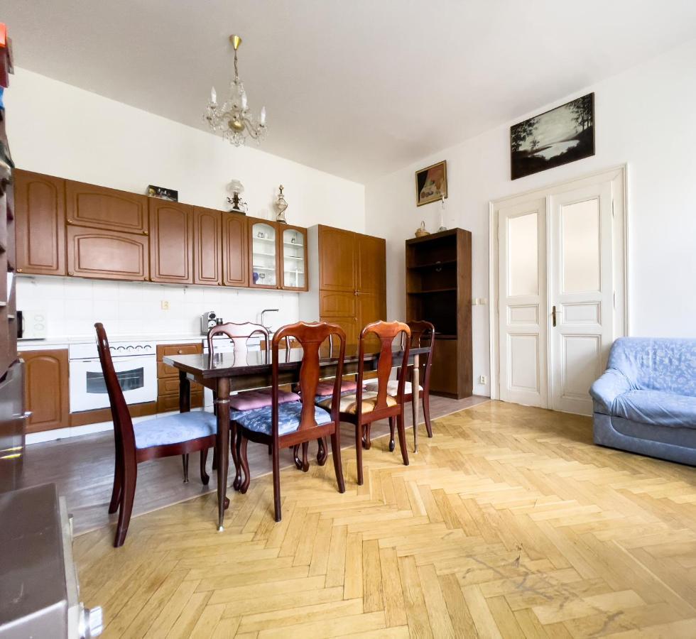 Center Of 369 Apartament *